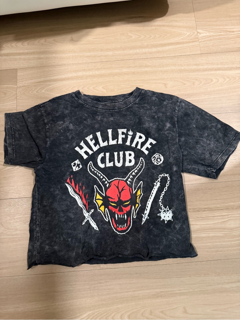 Netflix Hellfire Club Crop Tee - Black, Red & Yellow